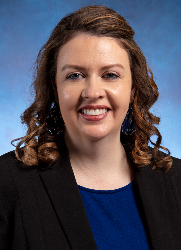 Angela Diver Erie MarquetteHeadshots3 8 2021580x800