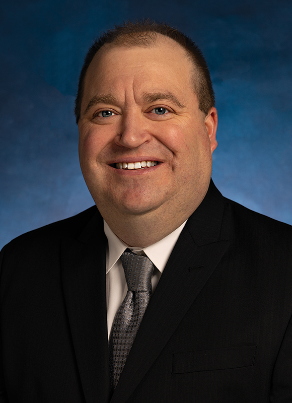 TJ King 580x800
